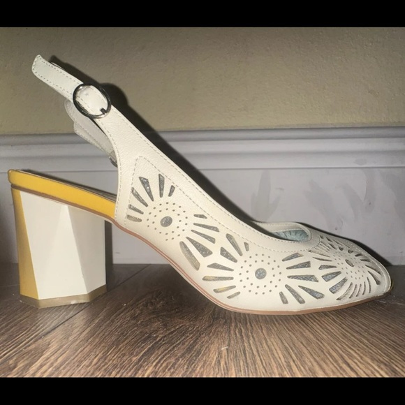Azura Sandals Womens Size 10 White & Yellow Spring Step Engagement Slingback - Picture 3 of 8